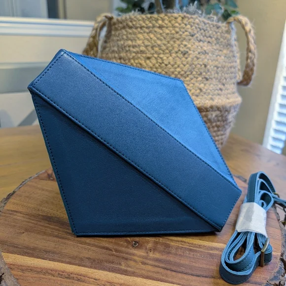 Unique Leather Convertible Handbag - Picture 4 of 6